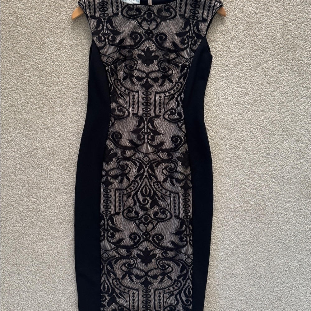 London Times Women sleeveless Elegant Black & Ivory Patterned Dress size 4